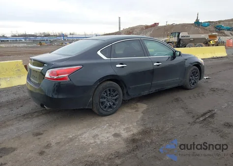 2015 Nissan Altima 2.5 S z USA, uszkodzony, nr VIN 1N4AL3AP7FC293935